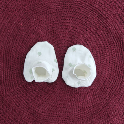 Cotton Cap-Mittens-Booties- Apples